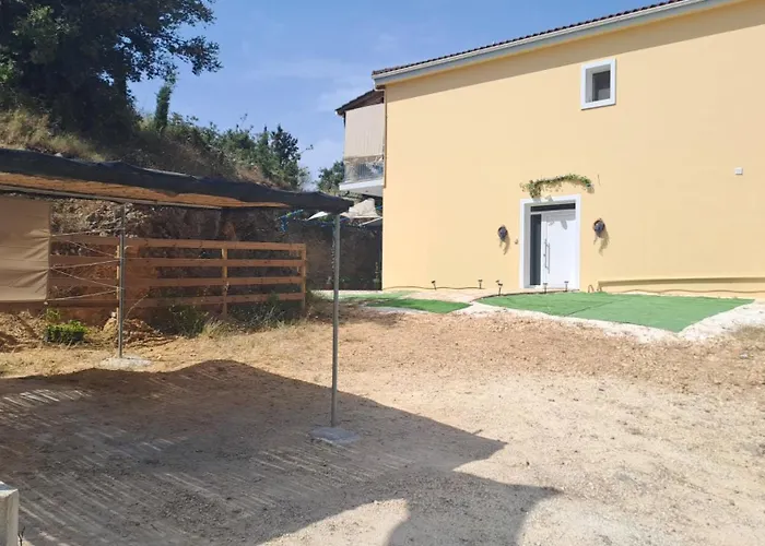 Sun And Salt Of Eleni Apartment *