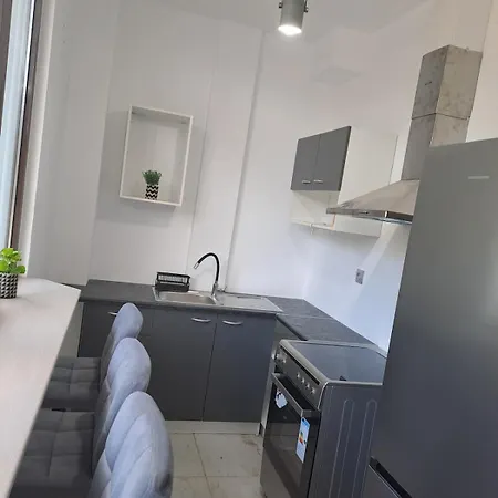 Sun And Salt Of Eleni Apartman Pórosz