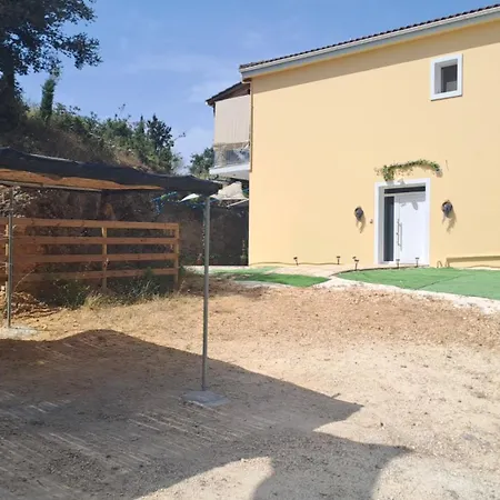 Sun And Salt Of Eleni Apartman *